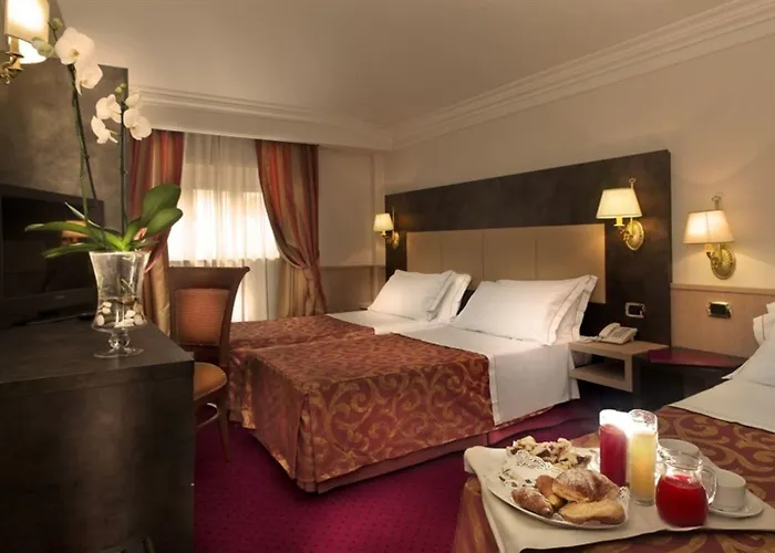 Pinewood Hotel 4*