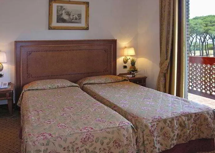 Pinewood Hotel