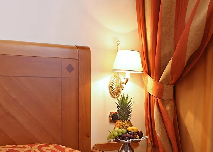 Pinewood Hotel 4*