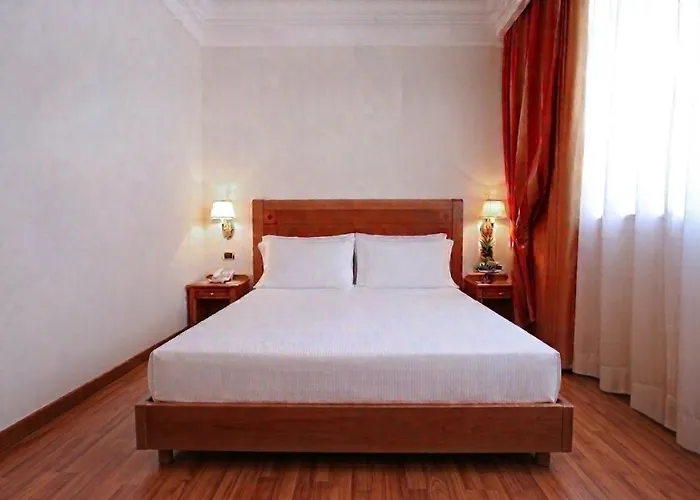 Pinewood Hotel 4*