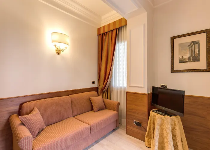 Pinewood Hotel