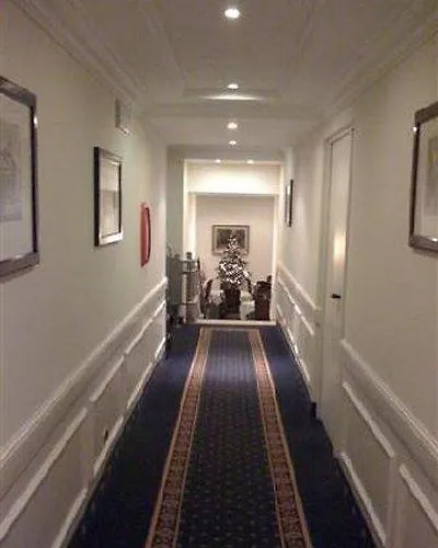 Pinewood 4*